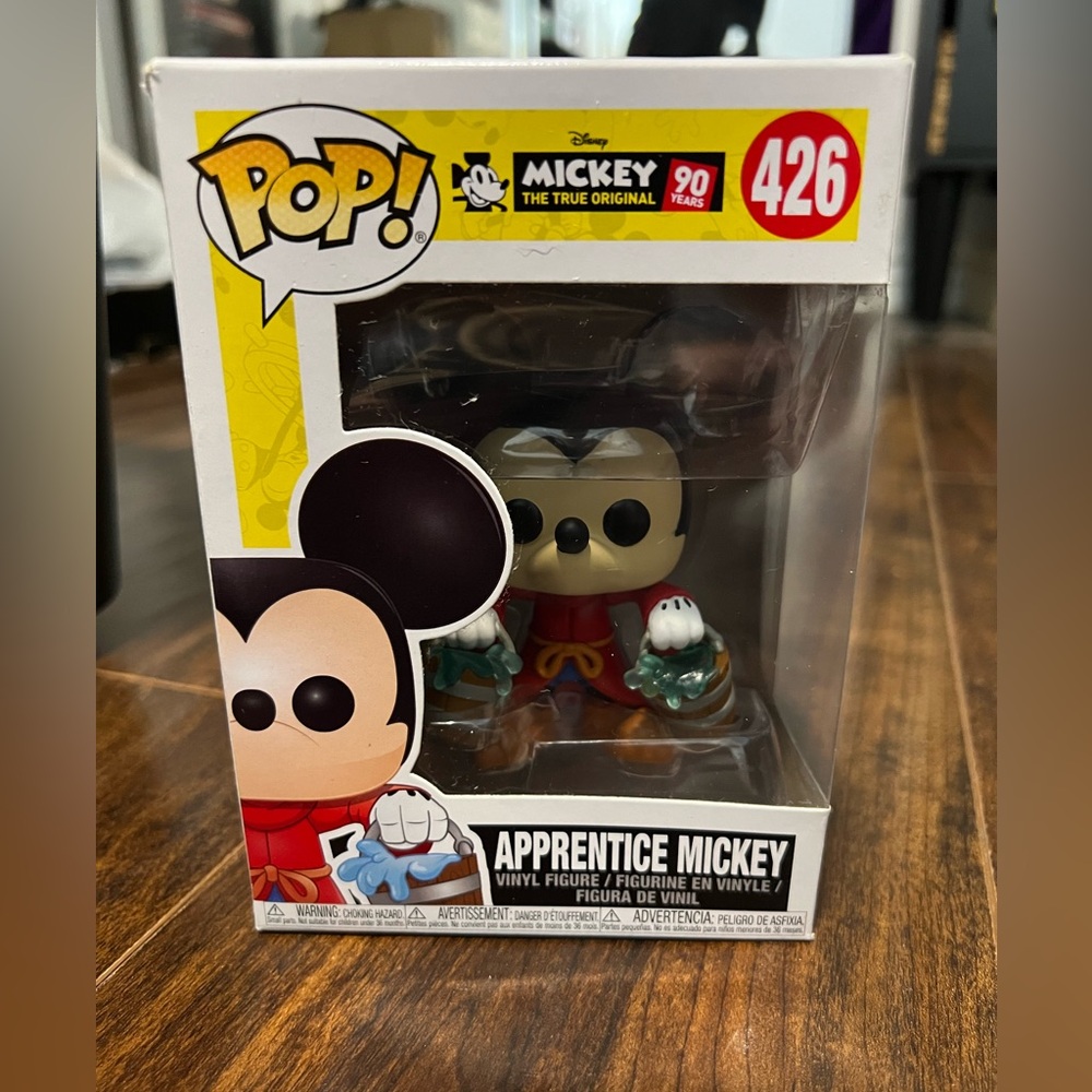 Funko Pop! Vinyl: Disney - Mickey Mouse (Apprentice) #426